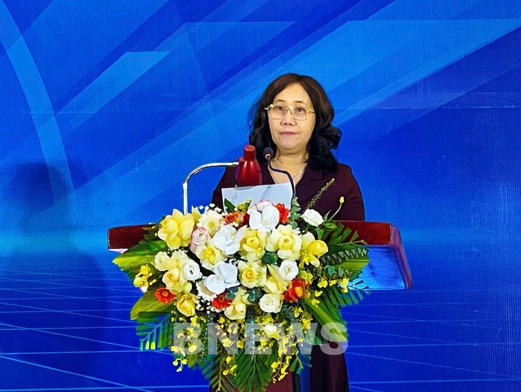 Cục trưởng Cục Thống kê Nguyễn Thị Hương phát biểu tại lễ ra quân.