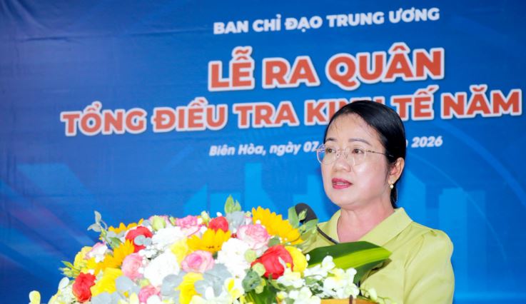 Phó Chủ tịch UBND phường Biên Hòa Phạm Thị Mỹ Phương phát biểu tại buổi lễ