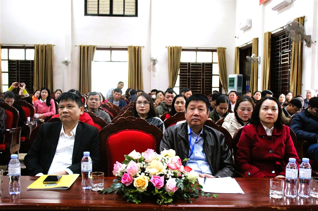 Lãnh đạo Thống kê tỉnh Nghệ An tham dự buổi lễ